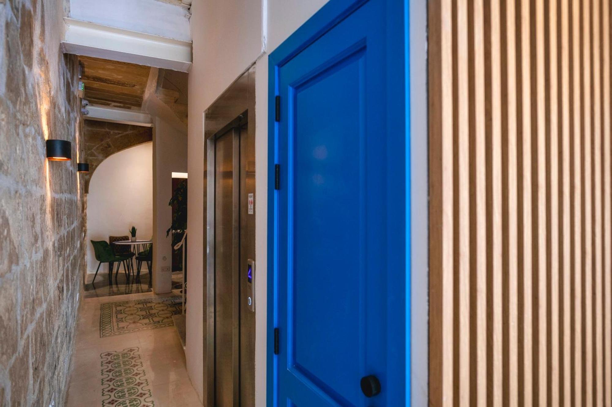 Mandera'S Boutique Suites & Dorms Валетта Экстерьер фото