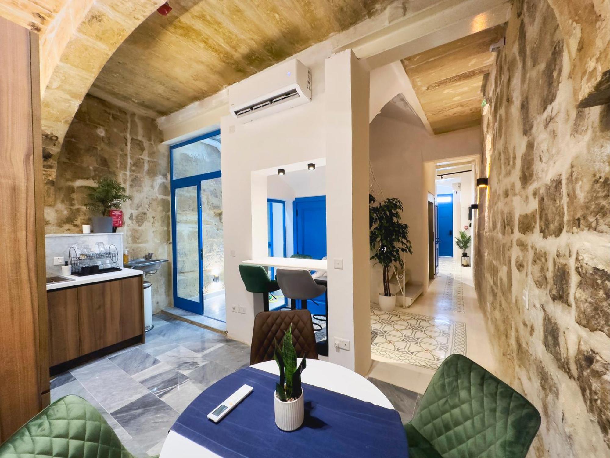 Mandera'S Boutique Suites & Dorms Валетта Экстерьер фото