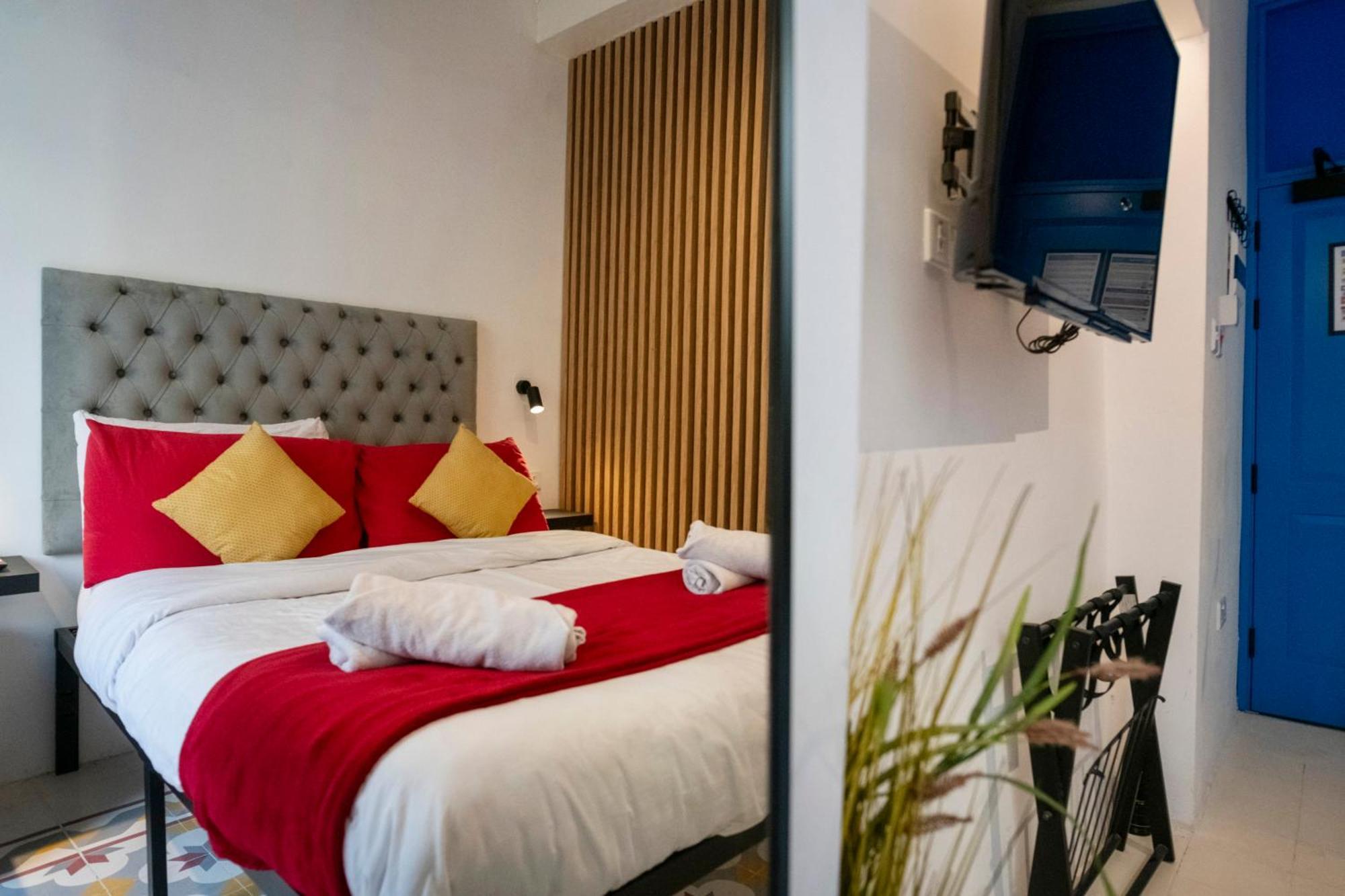 Mandera'S Boutique Suites & Dorms Валетта Экстерьер фото