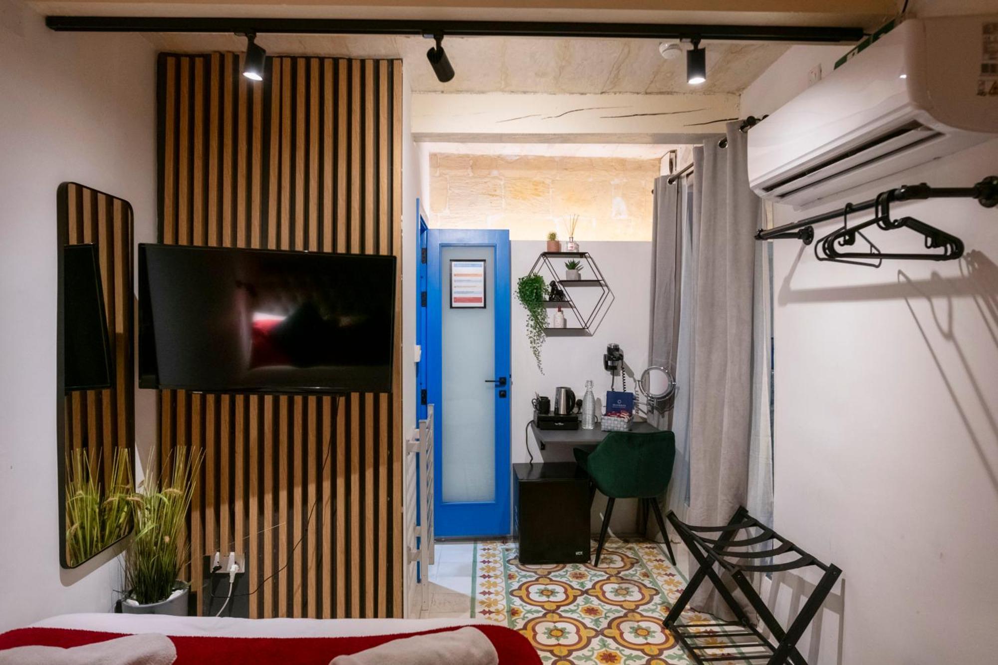 Mandera'S Boutique Suites & Dorms Валетта Экстерьер фото