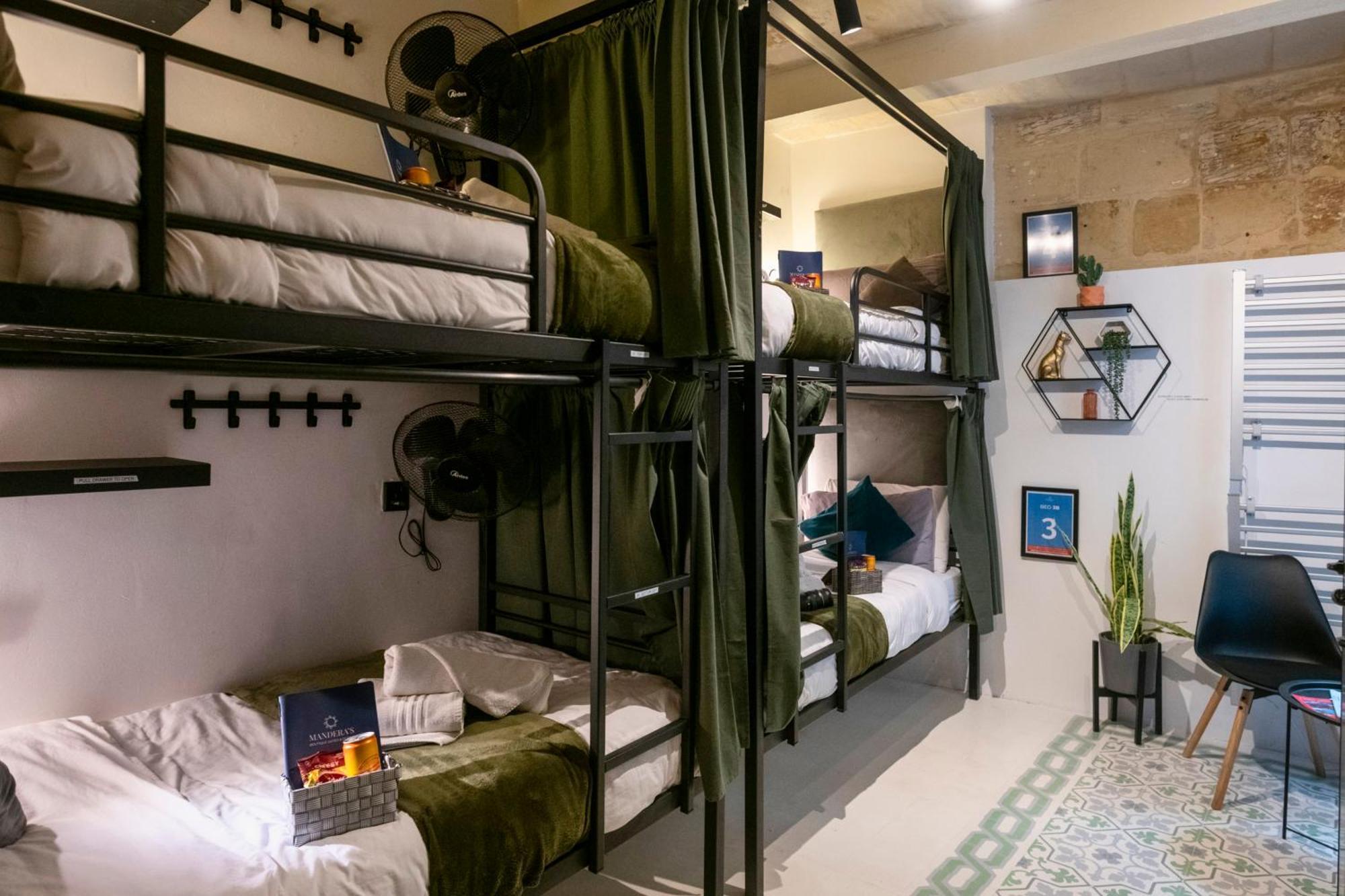 Mandera'S Boutique Suites & Dorms Валетта Экстерьер фото